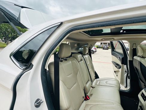 Used 2019 Ford Edge Titanium w/ Equipment Group 301A FWD image 19