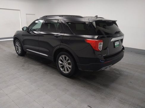 Used 2022 Ford Explorer XLT w/ Equipment Group 202A image 3
