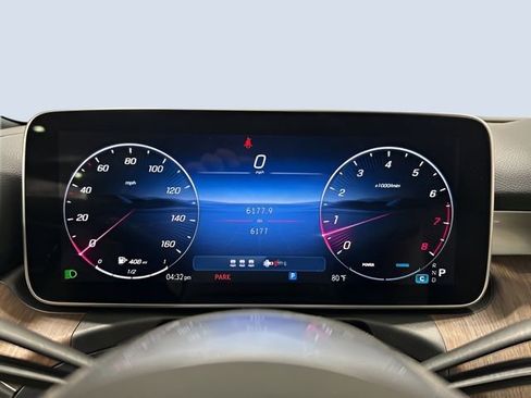 Used 2025 Mercedes-Benz C 300 4MATIC Sedan image 17