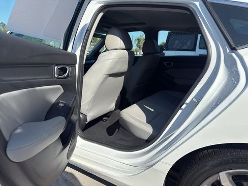 Certified 2023 Acura Integra Base image 40