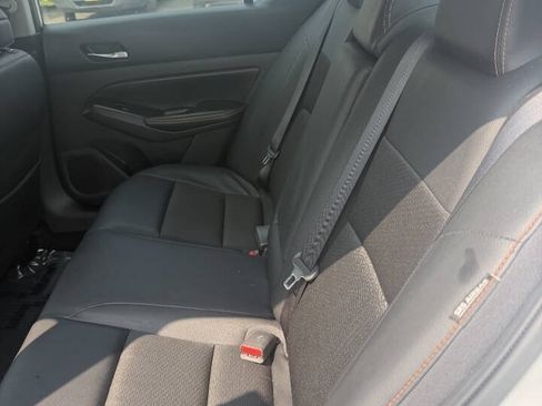 Used 2019 Nissan Altima 2.5 SR FWD image 7