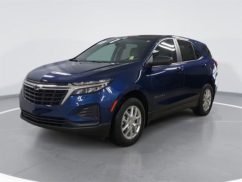Used 2023 Chevrolet Equinox LS w/ LS Convenience Package image 9