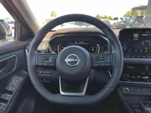 Certified 2023 Nissan Rogue Platinum w/ Platinum Premium Package FWD image 26