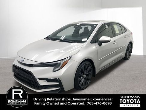 Used 2025 Toyota Corolla SE w/ SE Premium Package AWD/4WD image 1