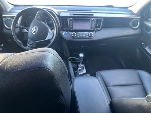 Used 2017 Toyota RAV4 Limited image 10