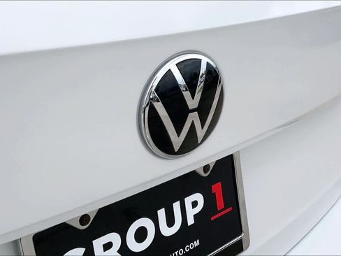 Used 2022 Volkswagen Taos SE FWD image 30