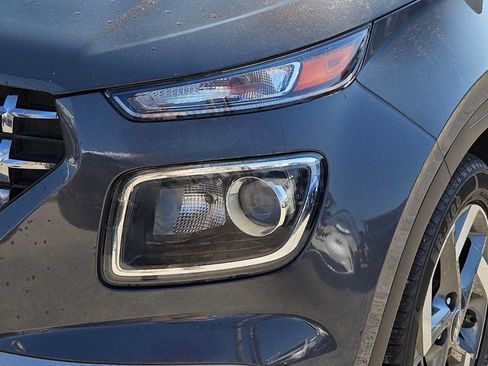 Used 2025 Hyundai Venue SEL FWD image 10
