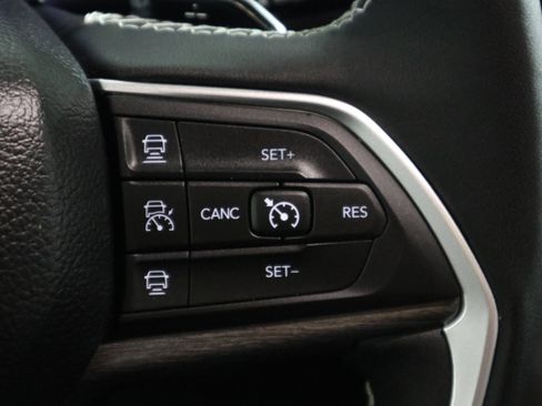 Used 2024 Jeep Grand Cherokee Limited w/ Trailer Tow Package image 28