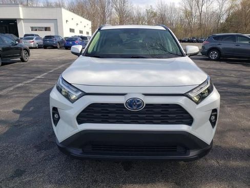 Used 2023 Toyota RAV4 XLE Premium AWD/4WD image 9