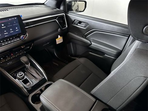 New 2025 GMC Canyon Elevation w/ Convenience Package image 35