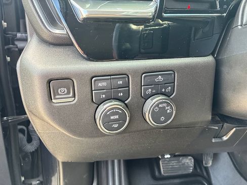 Used 2023 Chevrolet Silverado 1500 LT w/ Z71 Off-Road Package AWD/4WD image 14