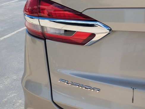 Used 2019 Ford Fusion S FWD image 5
