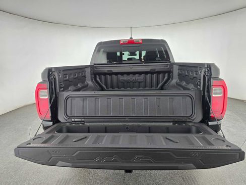 New 2026 GMC Canyon Elevation w/ Convenience Package image 16
