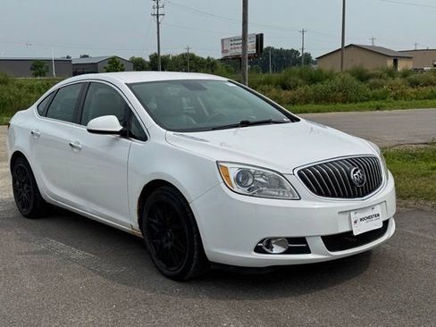 Used 2014 Buick Verano FWD image 32