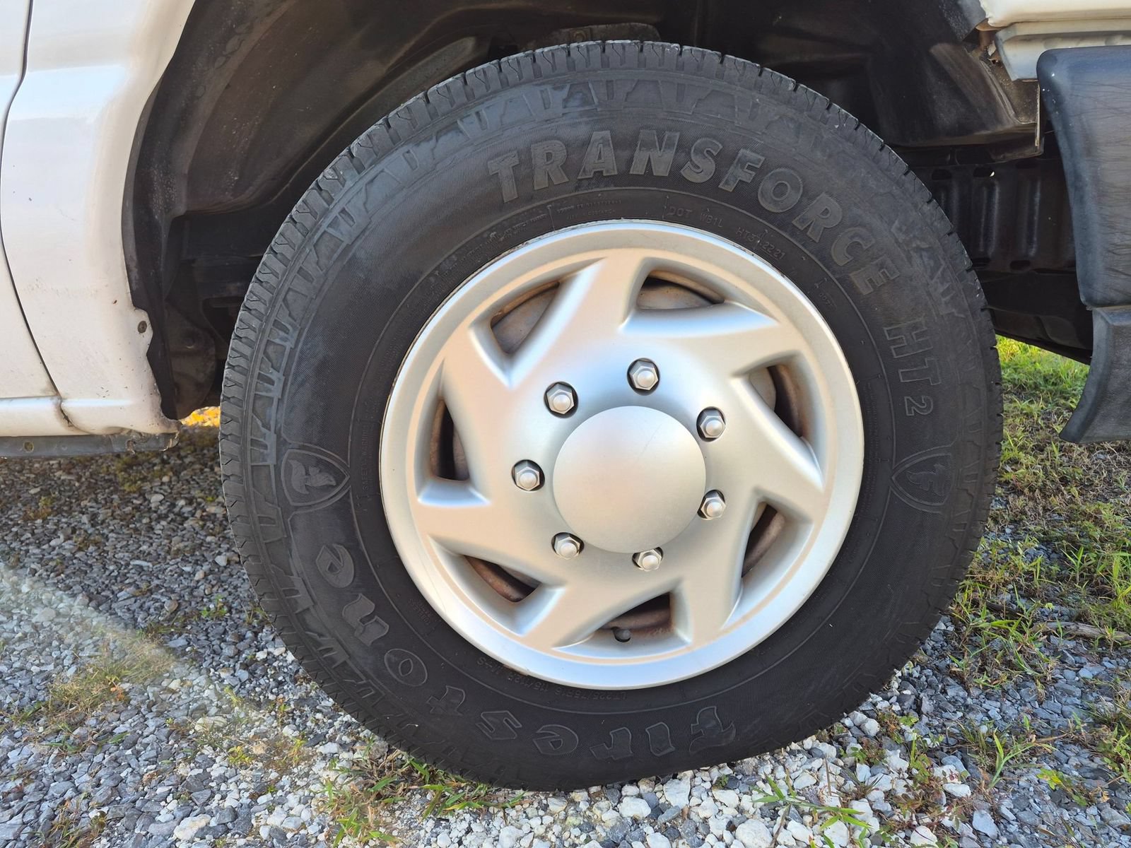 Used 2009 Ford E-150 and Econoline 150 RWD image 5