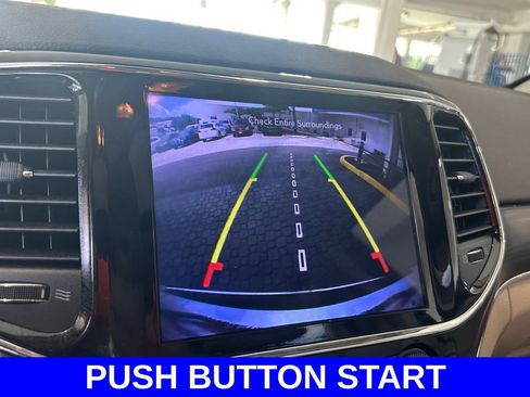 Used 2020 Jeep Grand Cherokee Limited image 13