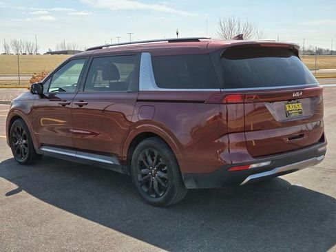 Used 2024 Kia Carnival SX Prestige image 6