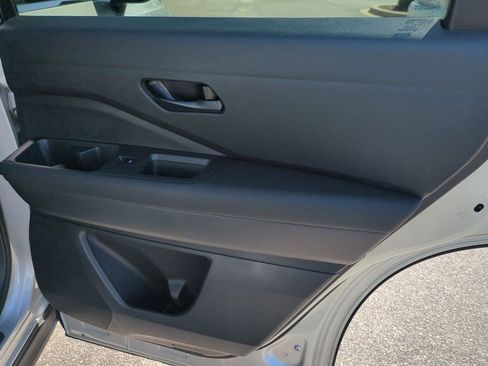 Certified 2025 Nissan Pathfinder SV w/ SV Premium Package FWD image 35