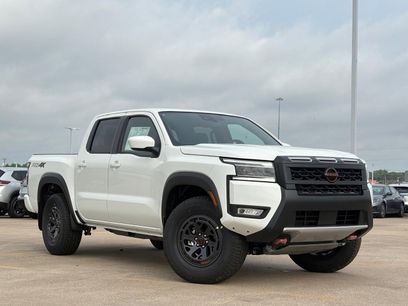 New 2025 Nissan Frontier PRO-4X w/ Tow Package