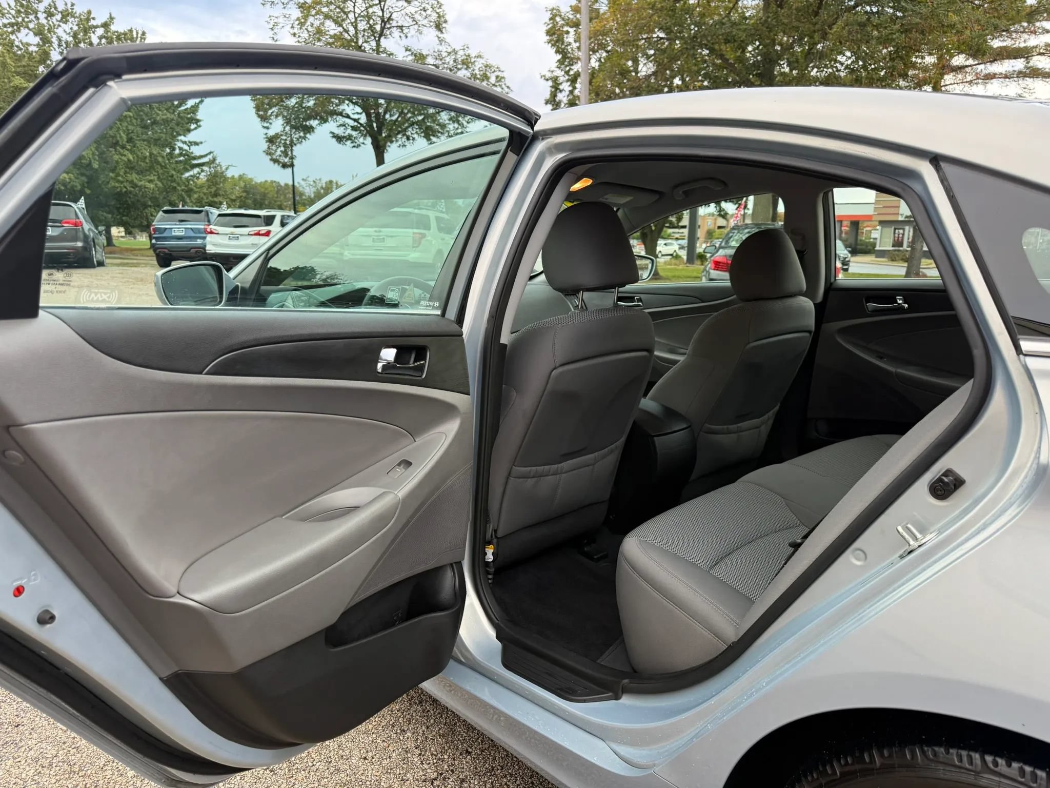 Used 2012 Hyundai Sonata GLS w/ Popular Equipment Pkg FWD image 12