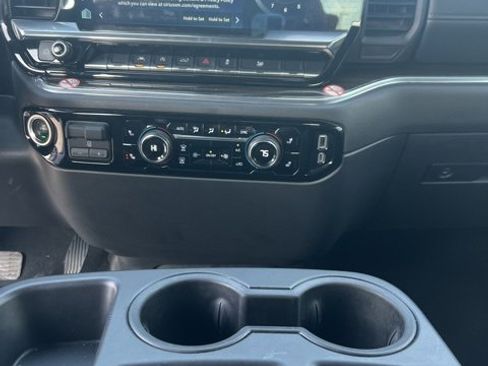 Used 2025 Chevrolet Silverado 1500 LT image 11