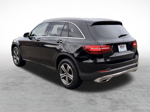 Used 2019 Mercedes-Benz GLC 300 4MATIC image 5