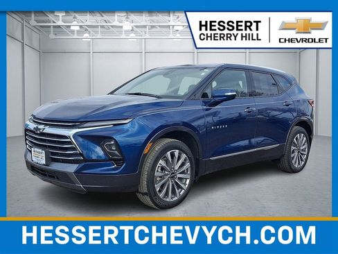 Used 2023 Chevrolet Blazer Premier image 1