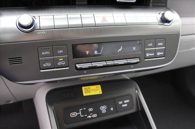 New 2026 Hyundai Kona SEL Premium AWD/4WD image 19