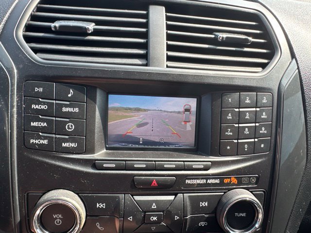 Used 2018 Ford Explorer XLT FWD image 19