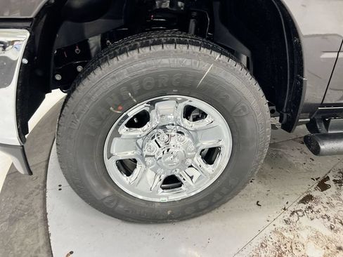 New 2026 RAM 2500 Tradesman AWD/4WD image 26