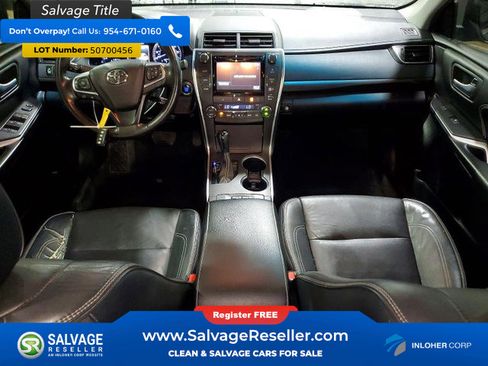 Used 2015 Toyota Camry XLE w/ Moonroof Package image 11