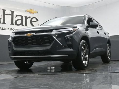 New 2026 Chevrolet Trax LT FWD image 4