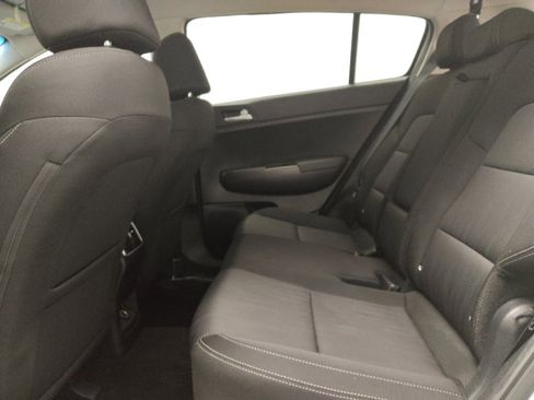 Used 2021 Kia Sportage LX AWD/4WD image 18
