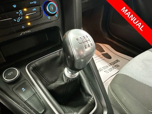 Used 2016 Ford Focus ST image 17