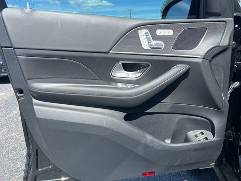 Used 2025 Mercedes-Benz GLE 450e 4MATIC image 15