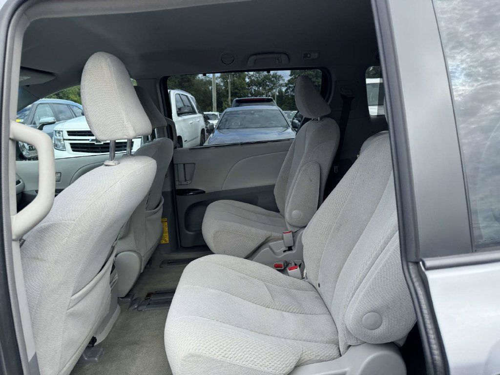 Used 2012 Toyota Sienna LE FWD image 13