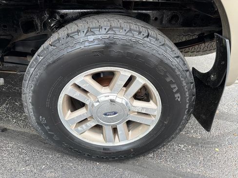 Used 2006 Ford F150 Lariat image 31