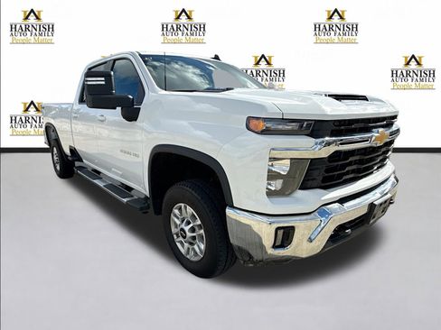 Used 2025 Chevrolet Silverado 2500 LT w/ Convenience Package image 8
