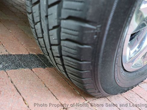 Used 2011 Buick Enclave CXL image 59