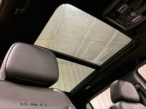 Used 2023 GMC Yukon Denali image 22