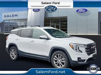 Used 2023 GMC Terrain SLT image 1