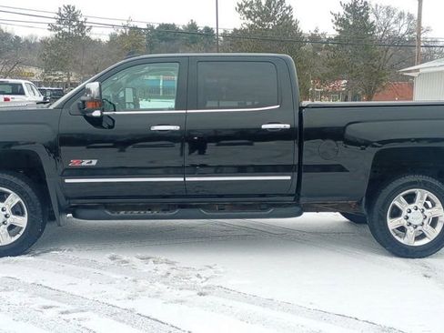 Used 2017 Chevrolet Silverado 2500 LTZ w/ Duramax Plus Package image 4