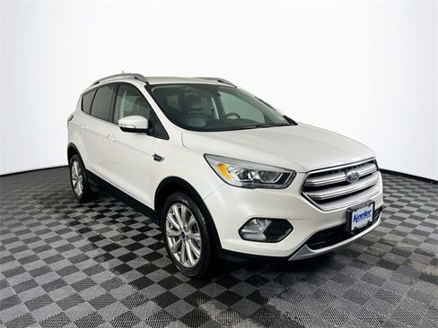 Used 2017 Ford Escape Titanium image 8