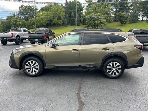 Used 2024 Subaru Outback Premium image 8