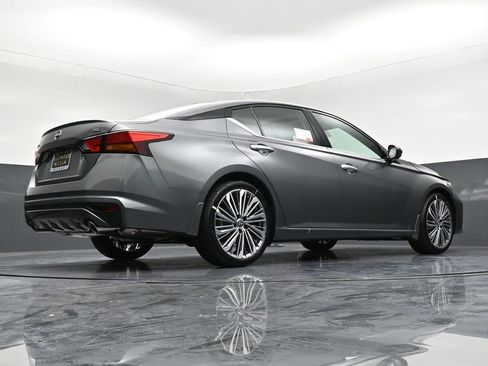 New 2025 Nissan Altima 2.5 SL image 33