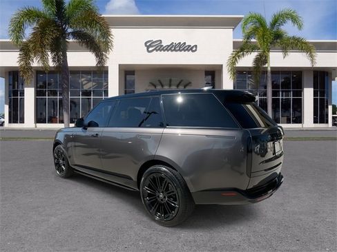 Used 2025 Land Rover Range Rover Long Wheelbase SE image 10