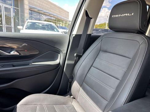 Used 2024 GMC Terrain Denali w/ Denali Premium Package AWD/4WD image 9