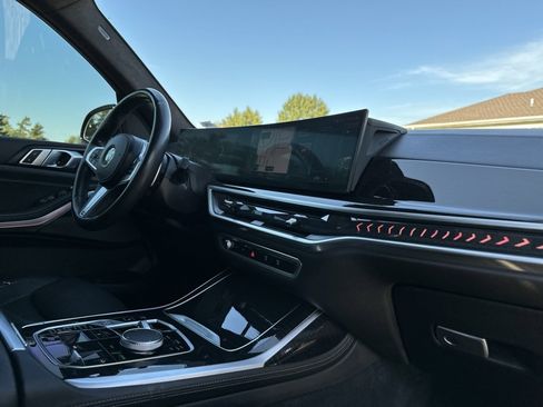 Certified 2023 BMW X7 xDrive40i w/ M Sport Package image 31