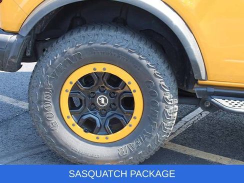 Used 2022 Ford Bronco Black Diamond w/ Sasquatch Package AWD/4WD image 8