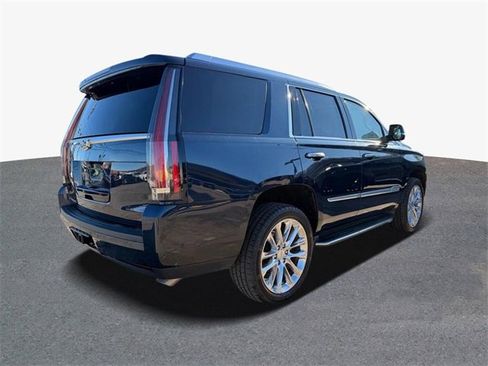 Used 2020 Cadillac Escalade Premium Luxury image 3